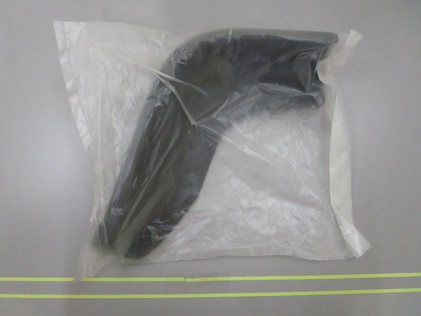 *NEW OEM* 0810 Yamaha Stern Gunwale 2 GM6-625IE-10-00