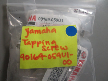 *NEW OEM* (LOT OF 10) 0810 Yamaha Tapping Screw 90169-059U1-00