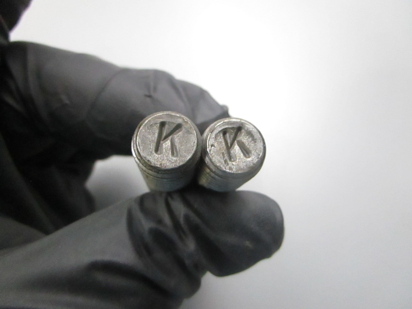NEW OEM (LOT OF 2) 3D-0490 CAT Stud 0810