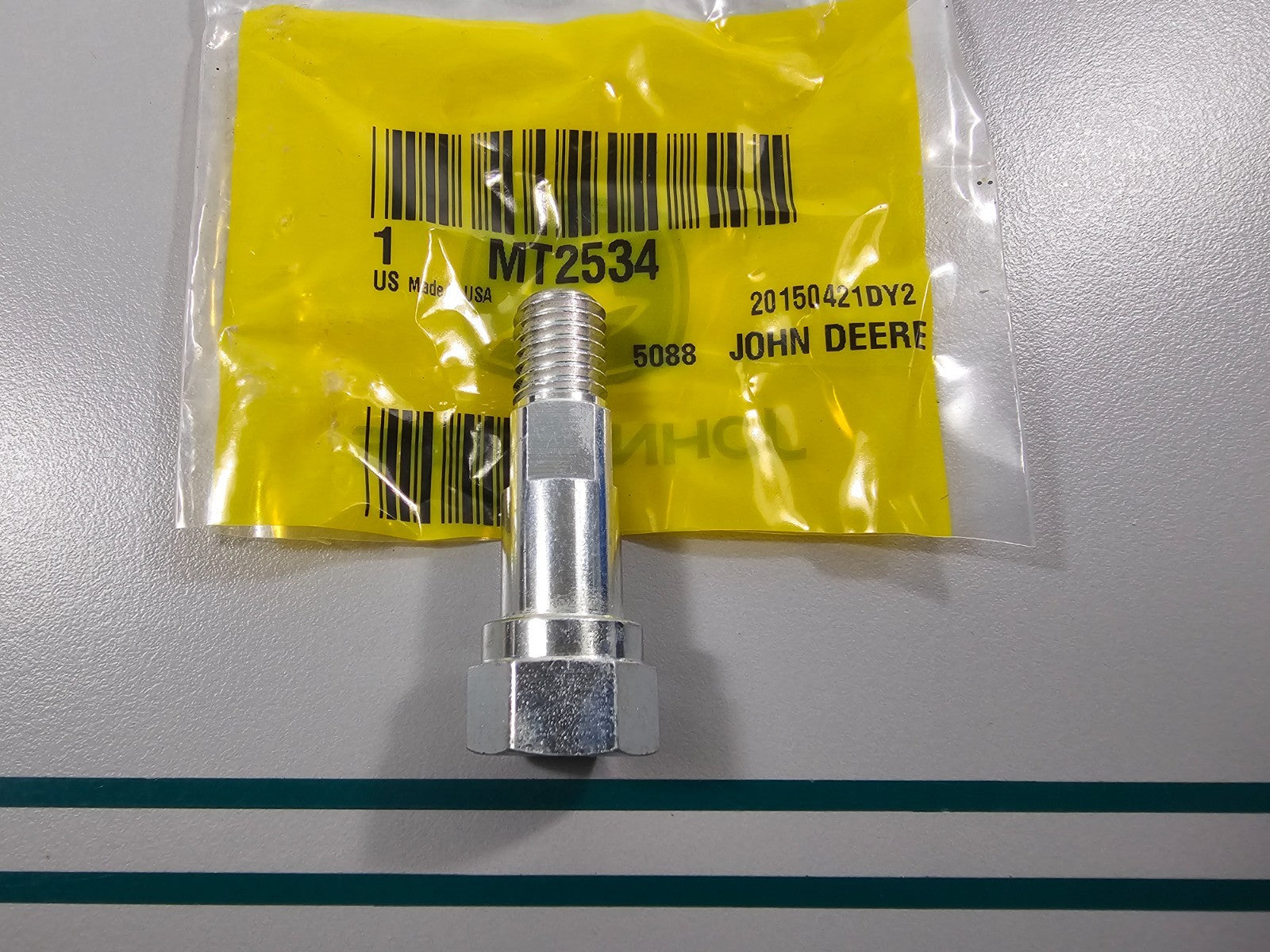 NEW OEM MT2534 John Deere Cap Screw 0810