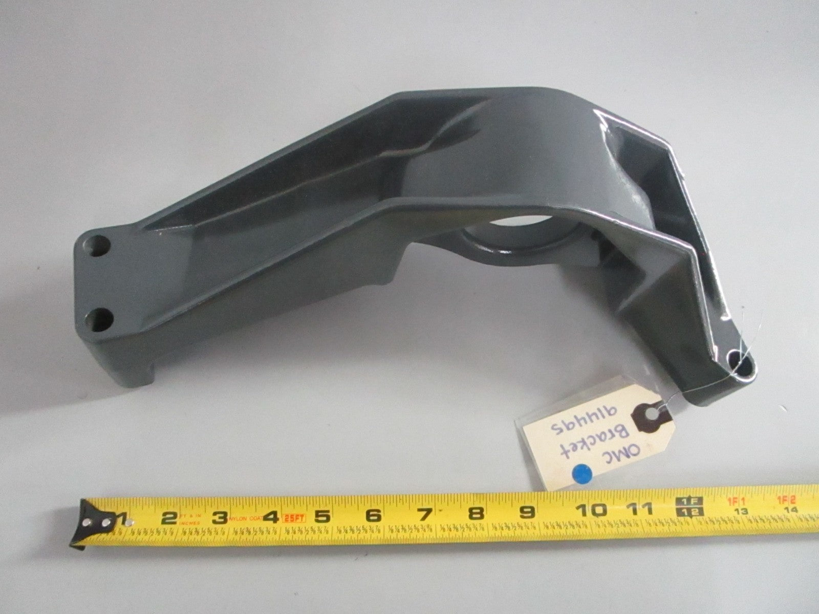 NEW OEM 914495 0914495 OMC Johnson Evinrude Bracket 0820