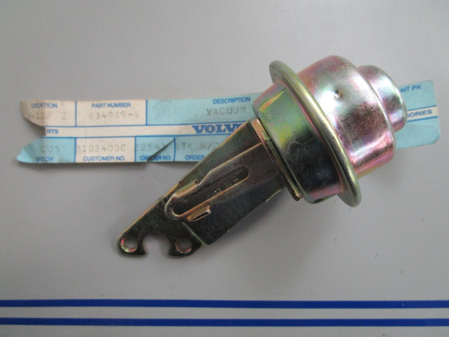 *NEW OEM* 0820 Volvo Penta Vacuum Switch 834989
