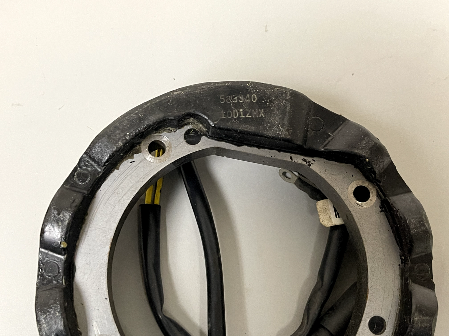 *NEW OEM* 0670 Johnson Evinrude Stator 583340 0583340