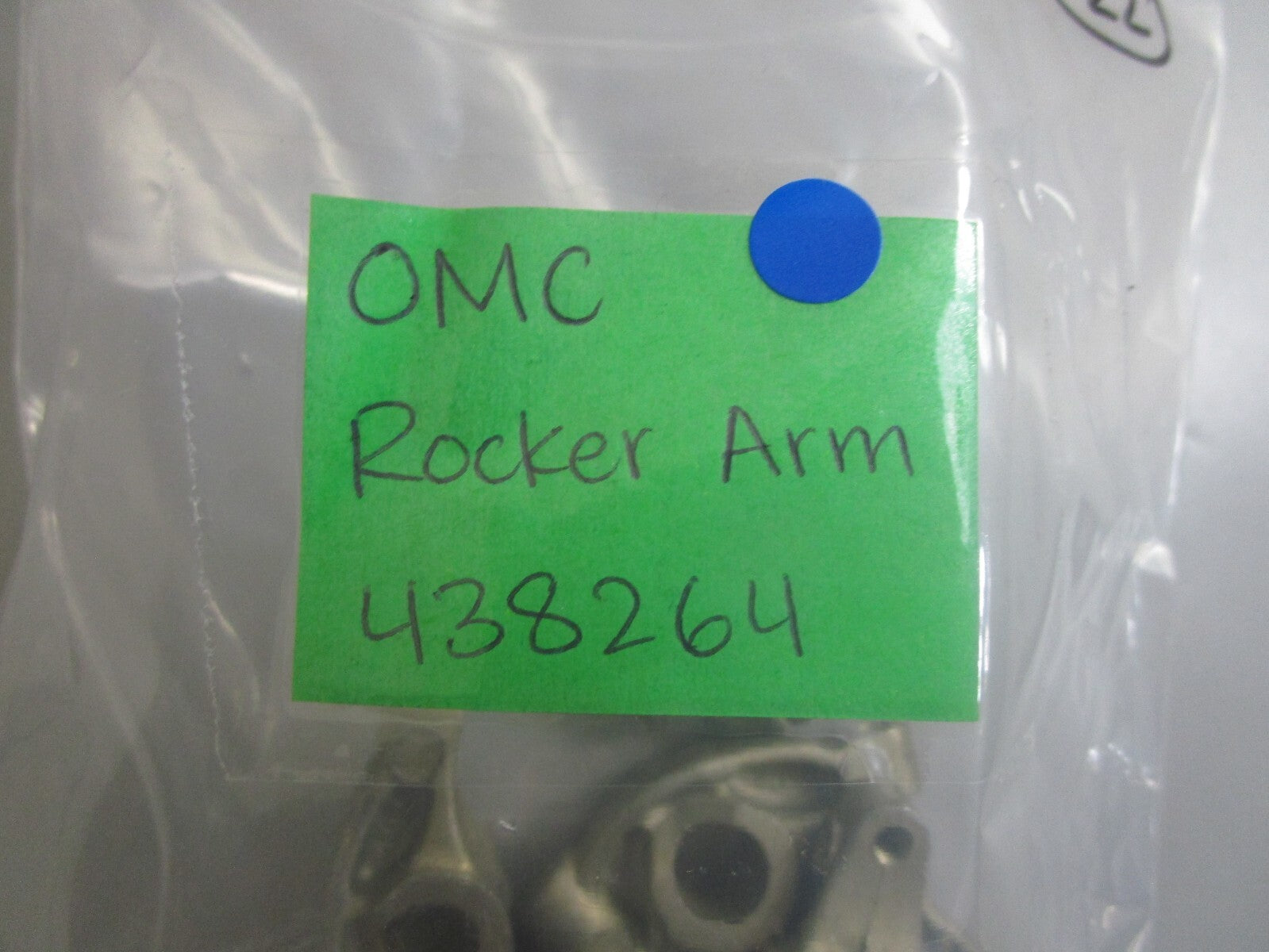 *NEW OEM* 0820 OMC Johnson Evinrude Rocker Arm 438264 0438264