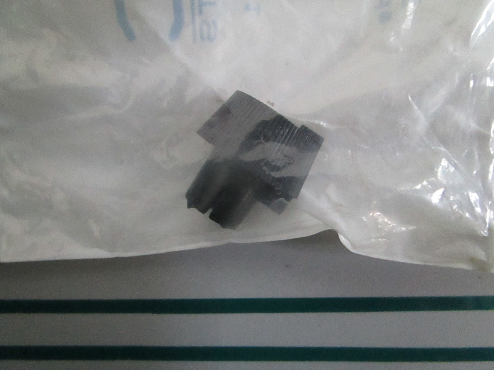 NEW OEM 319168 0319168 OMC Johnson Evinrude Knob 0820