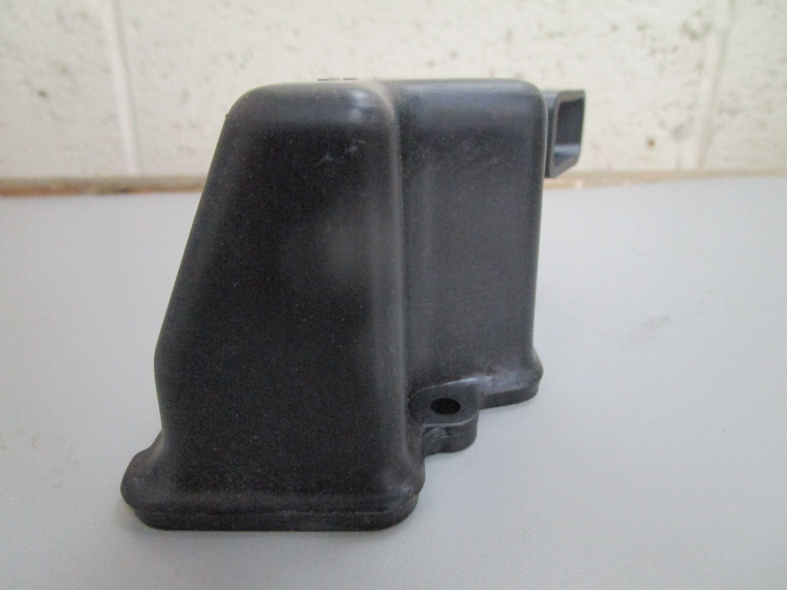 *NEW OEM* 0820 OMC Johnson Evinrude Air Silencer Cover 326279 0326279