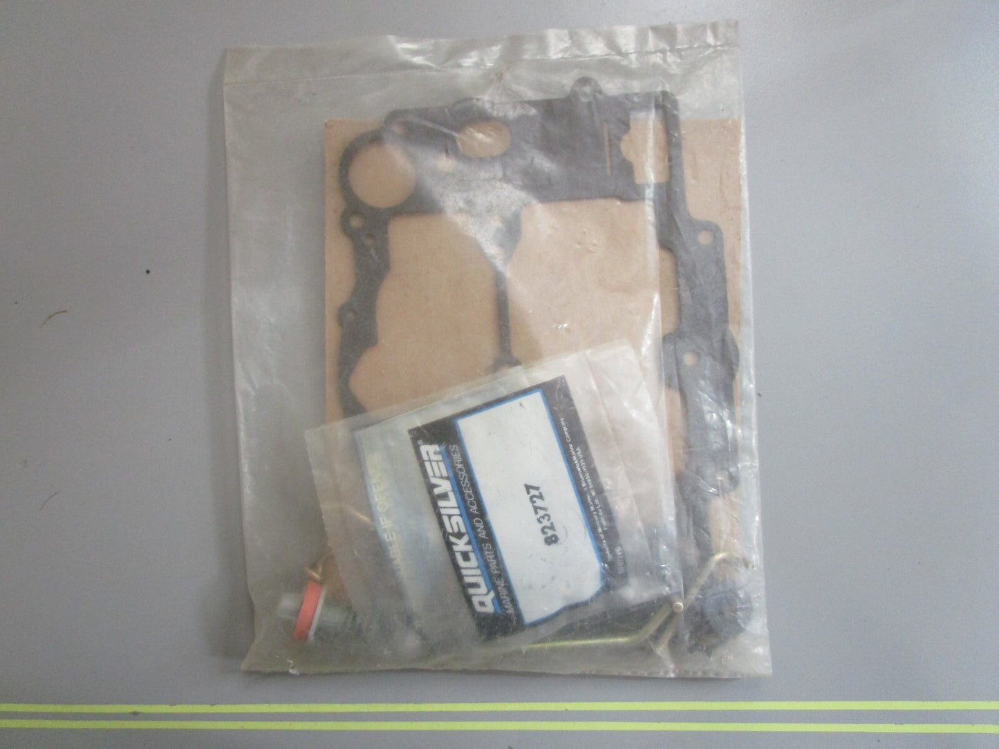 *NEW OEM* 0820 Mercury Quicksilver Overhaul Kit 835076