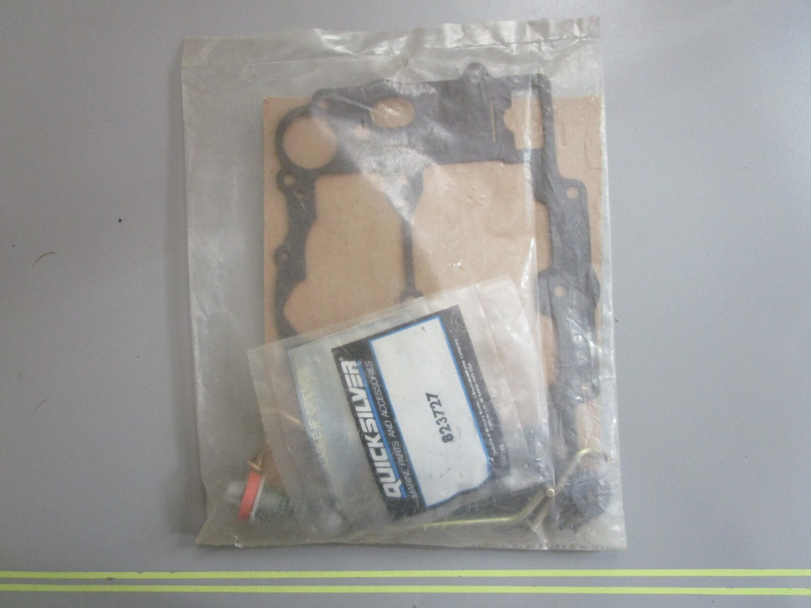 *NEW OEM* 0820 Mercury Quicksilver Overhaul Kit 835076