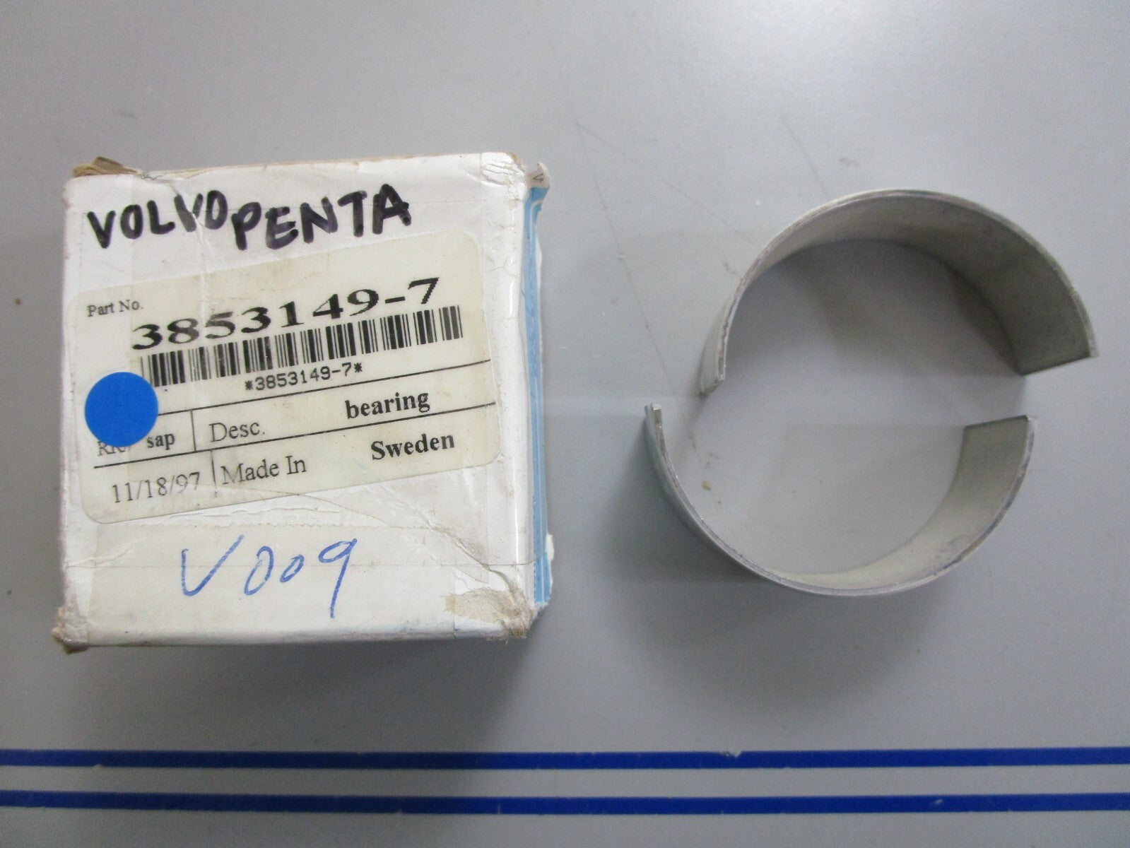 *NEW OEM* 0820 Volvo Penta Bearing 3853149