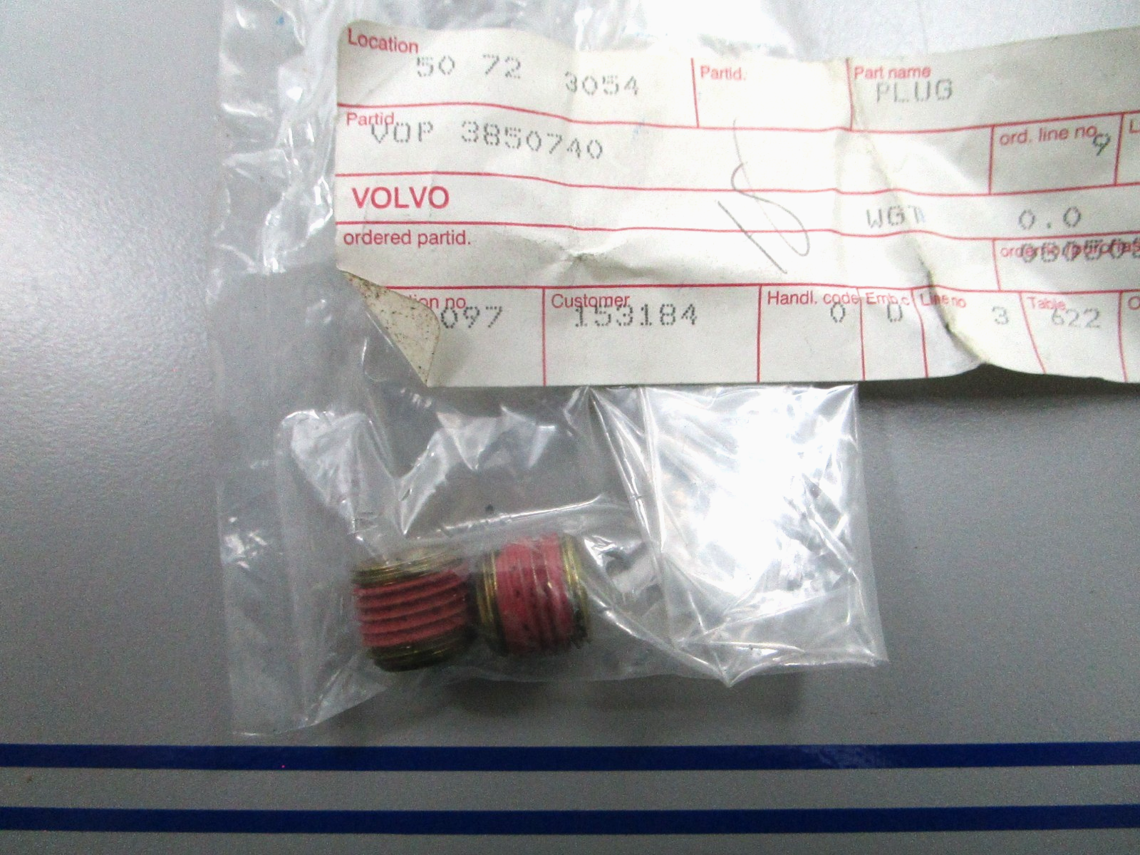 *NEW OEM* (LOT OF 2) 0810 Volvo Penta Plug 3850740