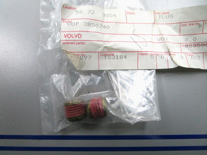 *NEW OEM* (LOT OF 2) 0810 Volvo Penta Plug 3850740