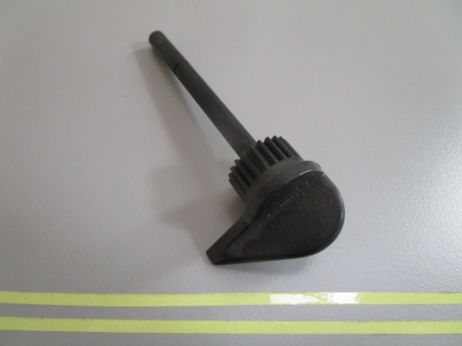 *NEW OEM* 0810 OMC Johnson Evinrude Carburetor Knob 305207 0305207