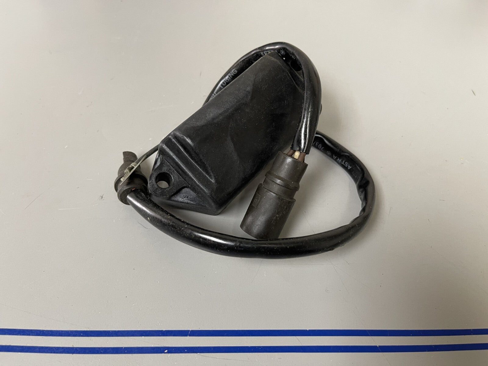 *NEW OEM* 0670 Johnson Evinrude Power Pack Assembly 586690 0586690 763791