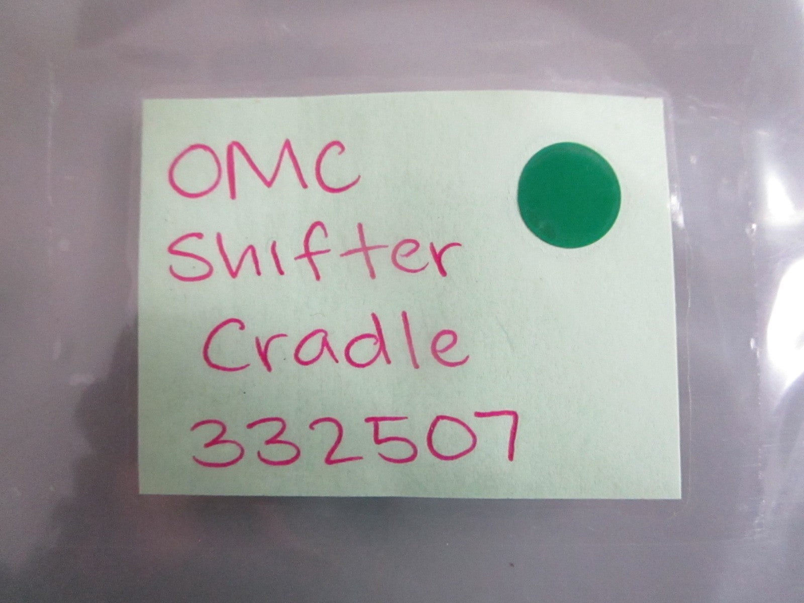NEW OEM 332507 0332507 OMC Johnson Evinrude Shifter Cradle 0820
