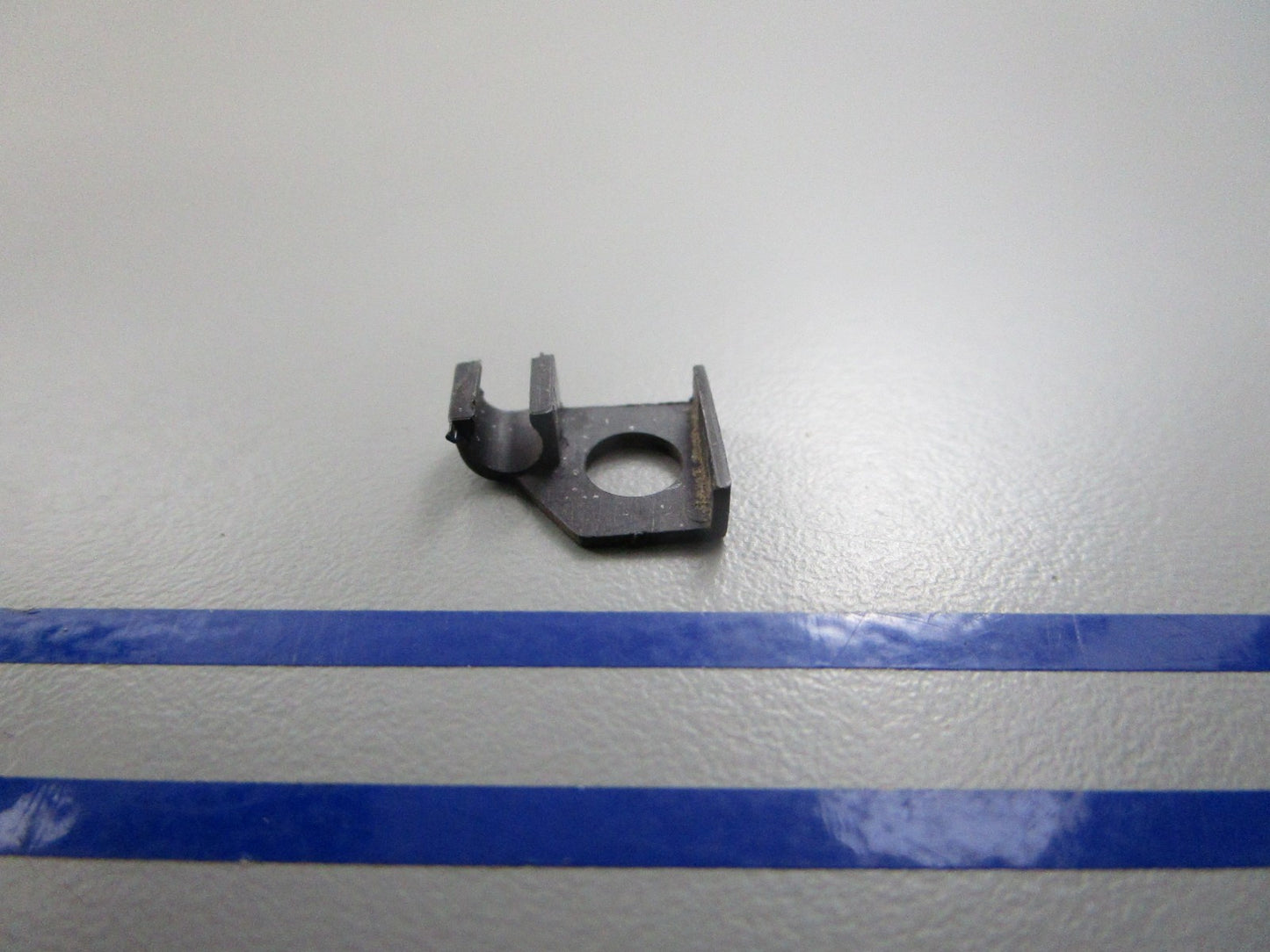 NEW OEM 204488 0204488 OMC Johnson Evinrude Throttle Control Rod Bracket 0810