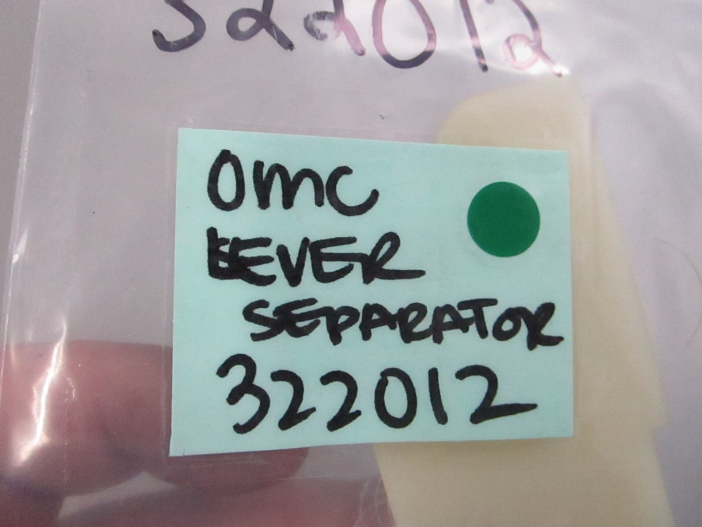 NEW OEM 322012 0322012 OMC Johnson Evinrude Lever Separator 0810
