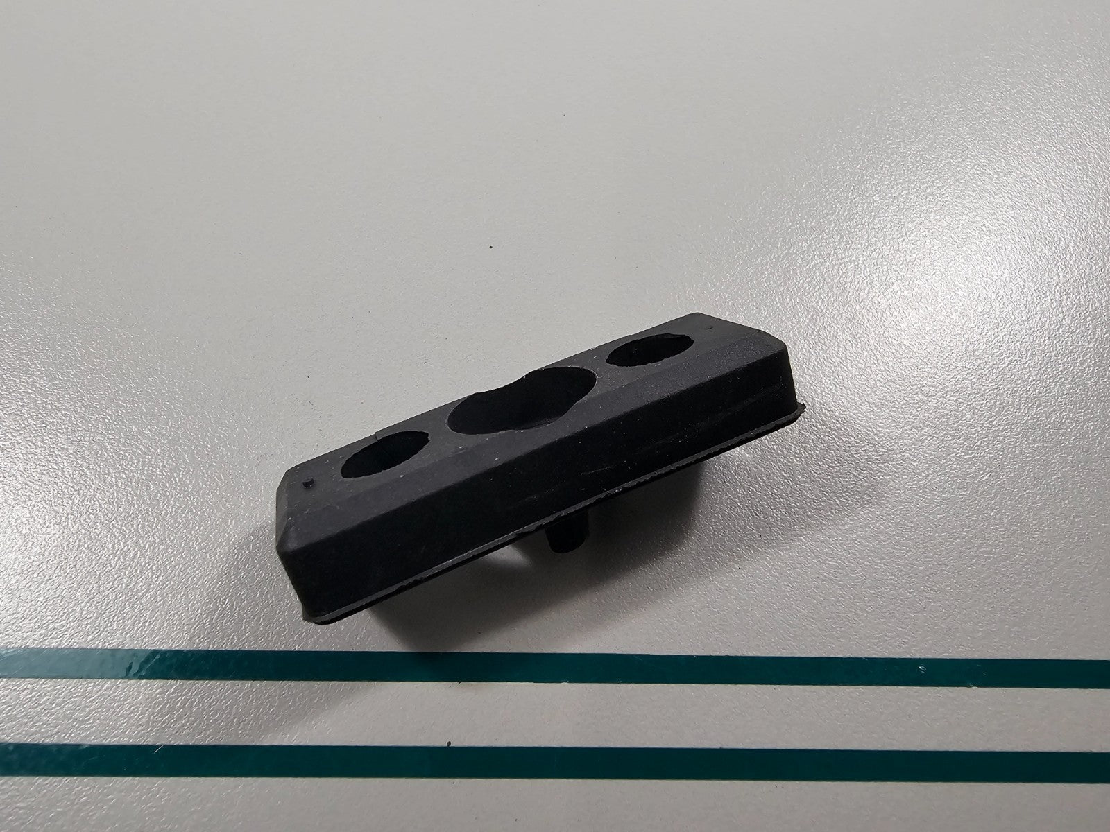 NEW OEM 6BG-42727-00-00 Yamaha Grommet 0810