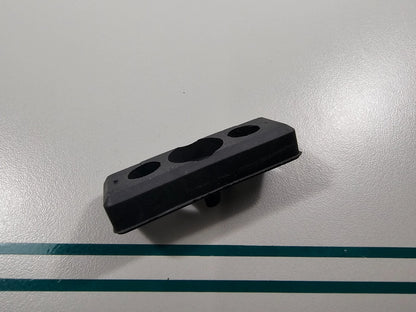 NEW OEM 6BG-42727-00-00 Yamaha Grommet 0810