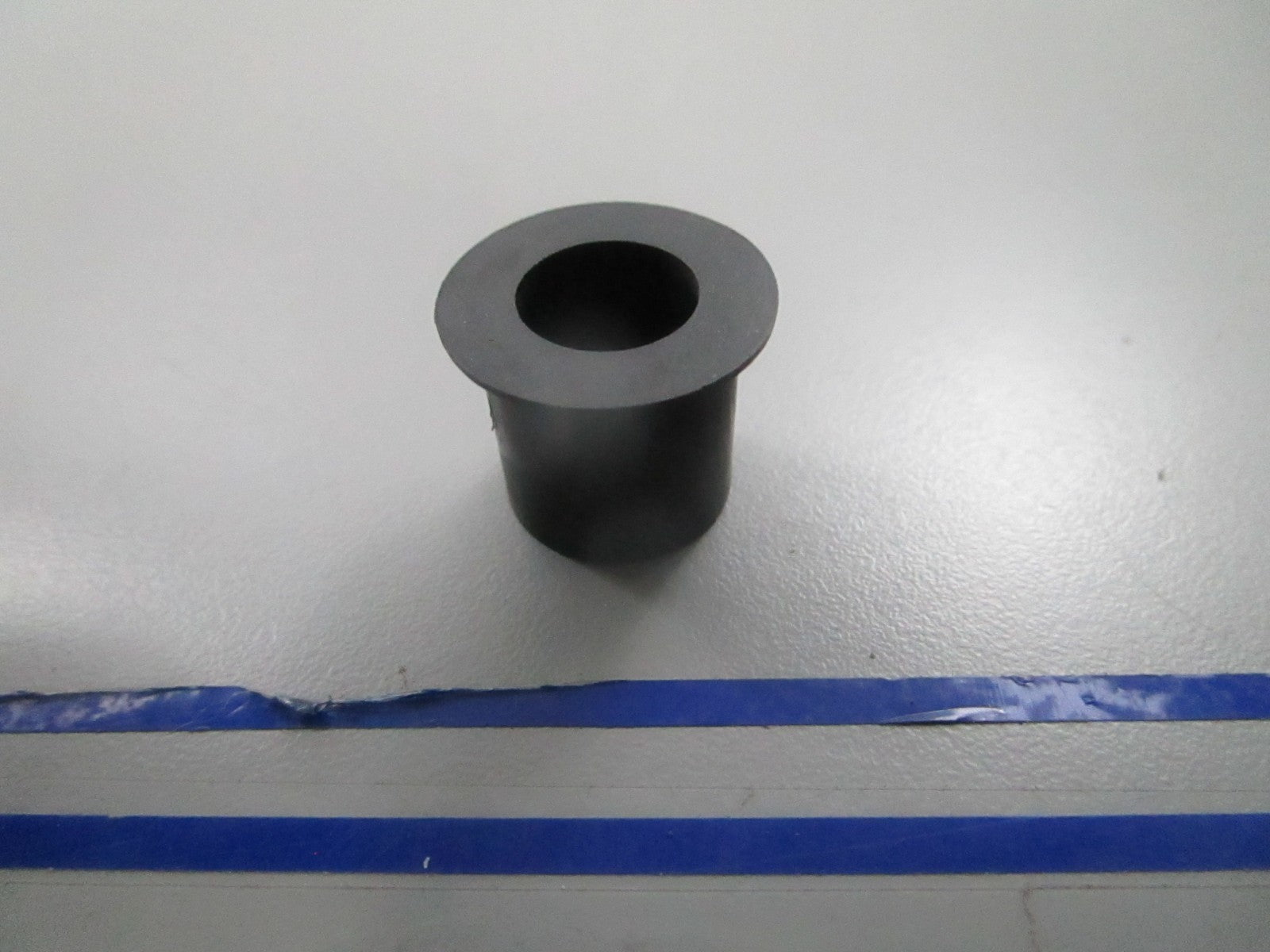 *NEW OEM* 0810 OMC Johnson Evinrude Bushing 335521 0335521