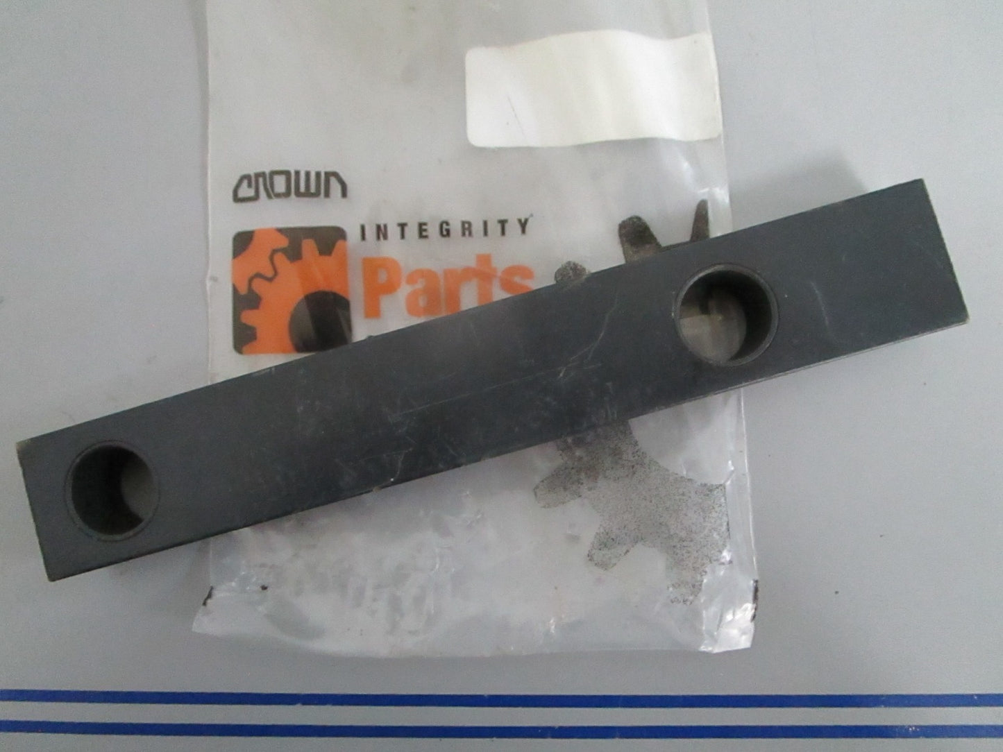 *NEW OEM* 0820 Crown Upper Link Assy 115333