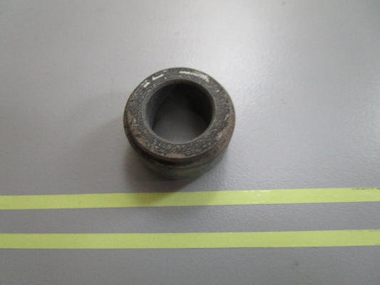 *NEW OEM* 0810 OMC Johnson Evinrude Thrust Roller 335949 0335949