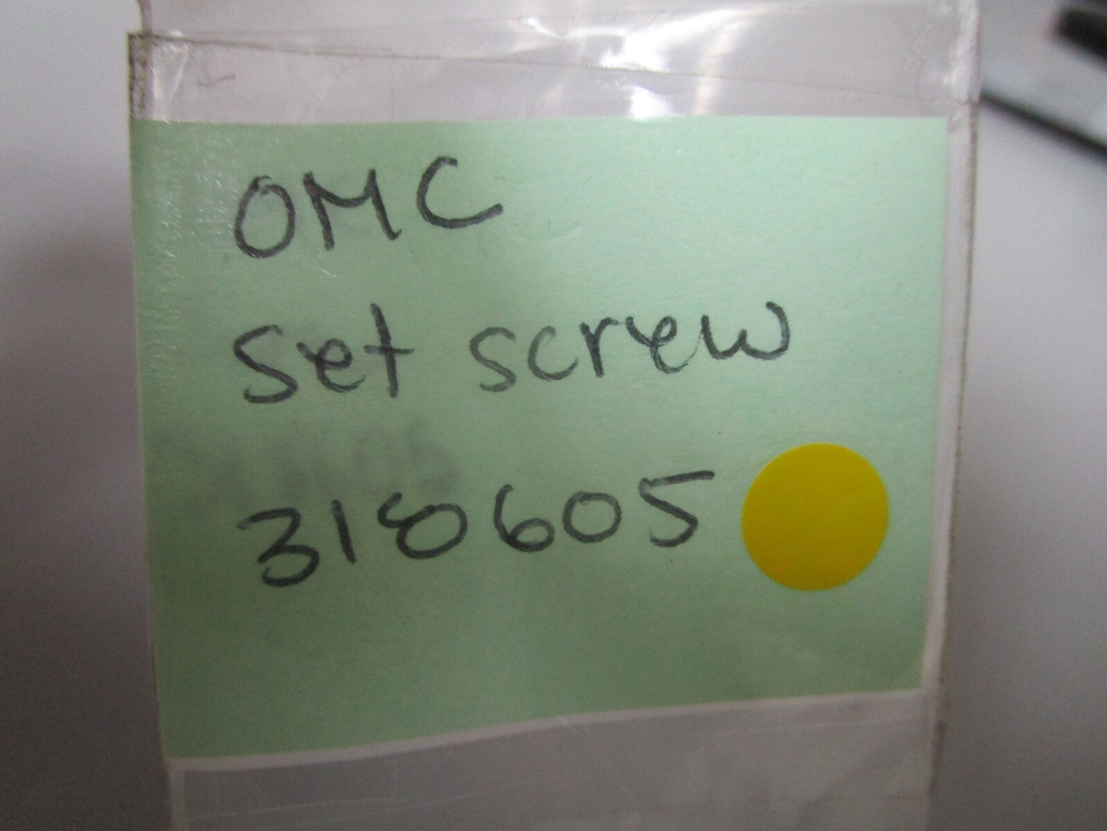 *NEW OEM* (LOT OF 5) 0810 OMC Johnson Evinrude Set Screw 318605 0318605