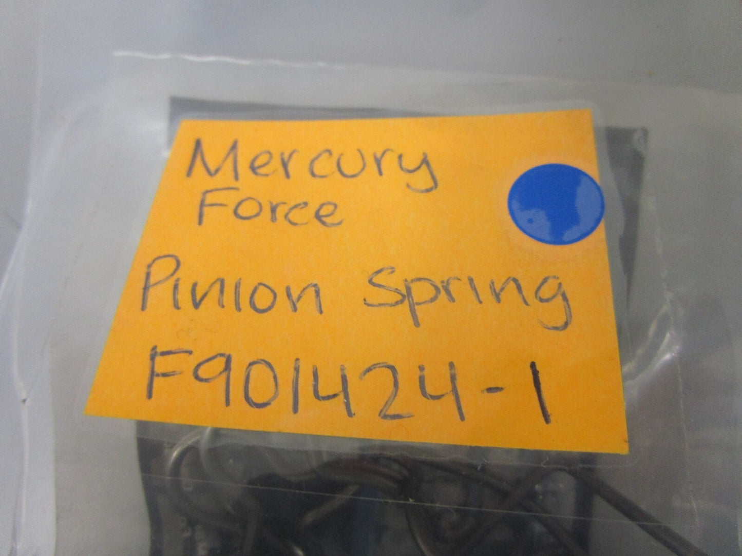 *NEW OEM* 0810 Mercury Force Pinion Spring F901424-1