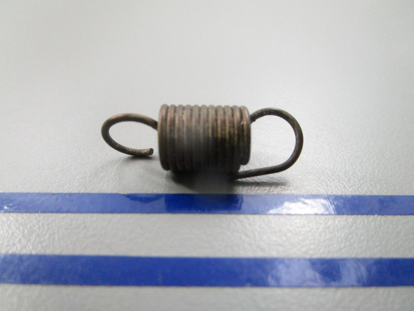 NEW OEM 203166 0203166 OMC Johnson Evinrude Carburetor Spring 0810