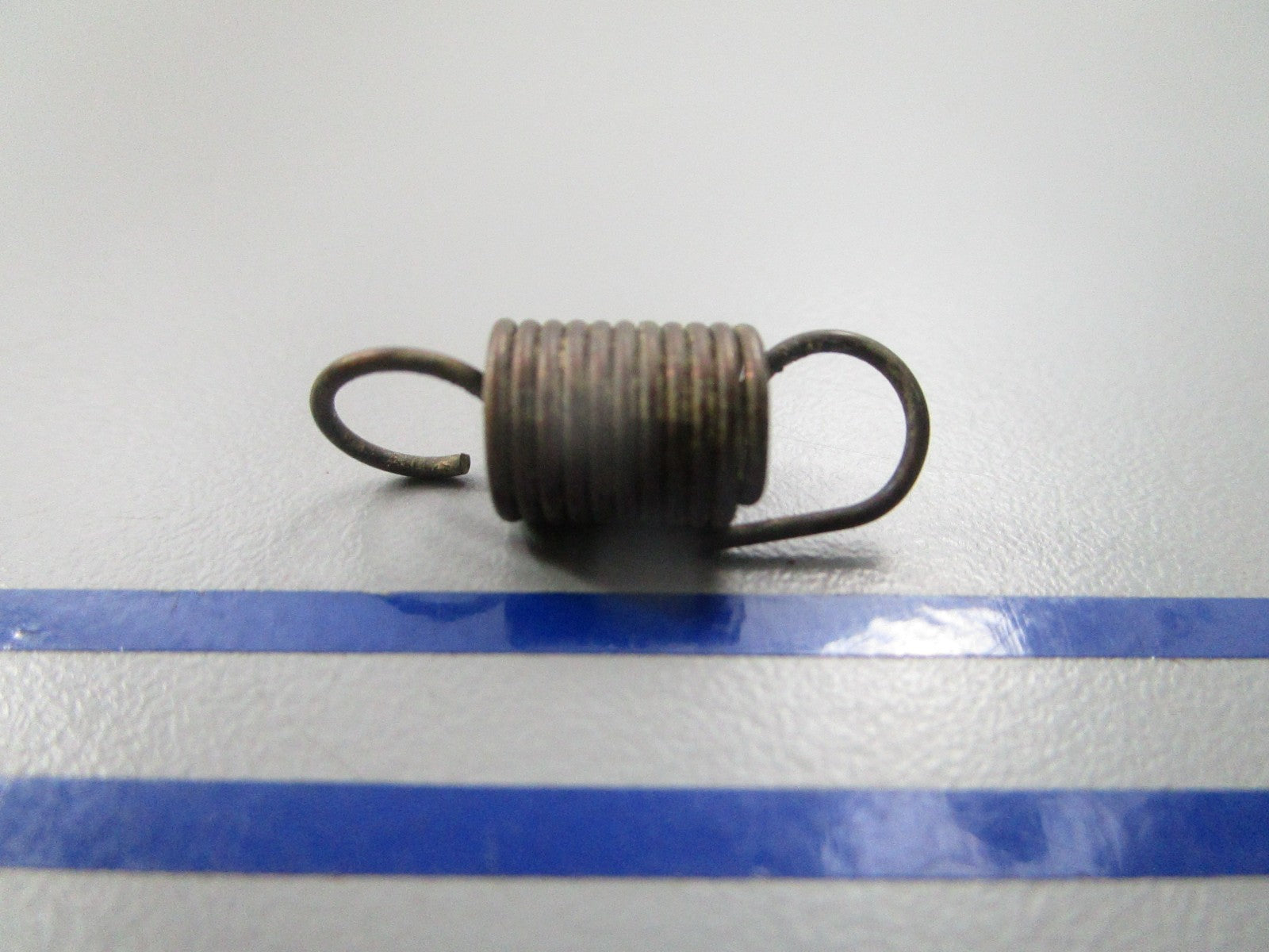 NEW OEM 203166 0203166 OMC Johnson Evinrude Carburetor Spring 0810