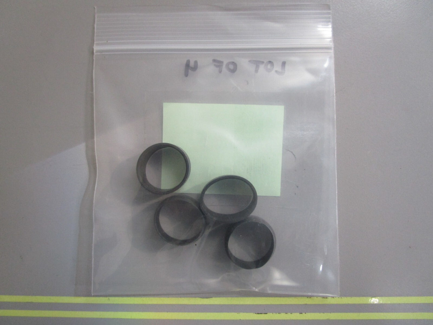 *NEW OEM* (LOT OF 4) 0810 OMC Johnson Evinrude Grommet 914719 0914719