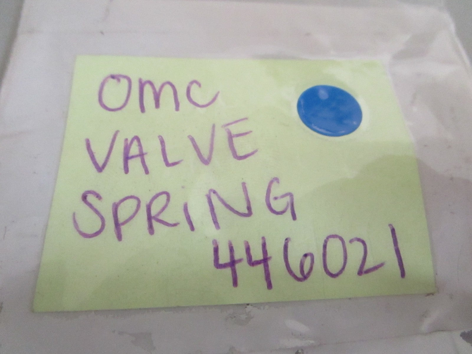 *NEW OEM* 0720 OMC Johnson Evinrude Valve Spring 446021 0446021