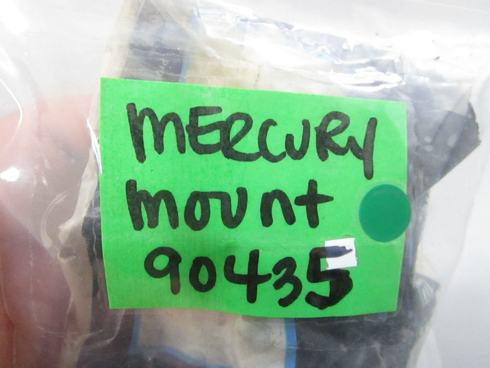 NEW OEM 90435 Mercury Mount 0810