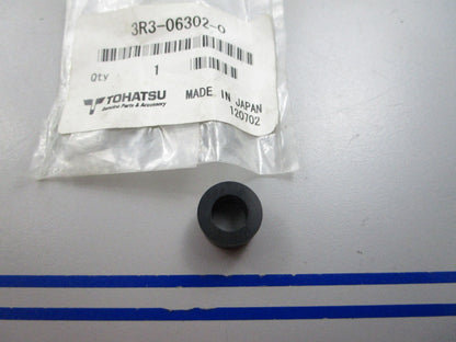 NEW OEM 3R3-06302-0 3R3063020 Tohatsu Rubber Mount 0810