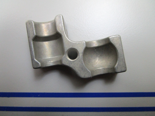 *NEW OEM* 0810 OMC Johnson Evinrude Retainer 338328 0338328