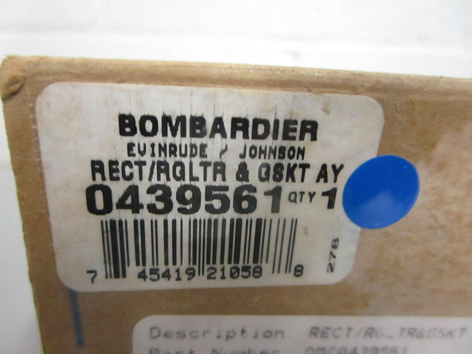 *NEW OEM* 0820 OMC Johnson Evinrude Rectifier/Regulator & Gasket Ay 439561