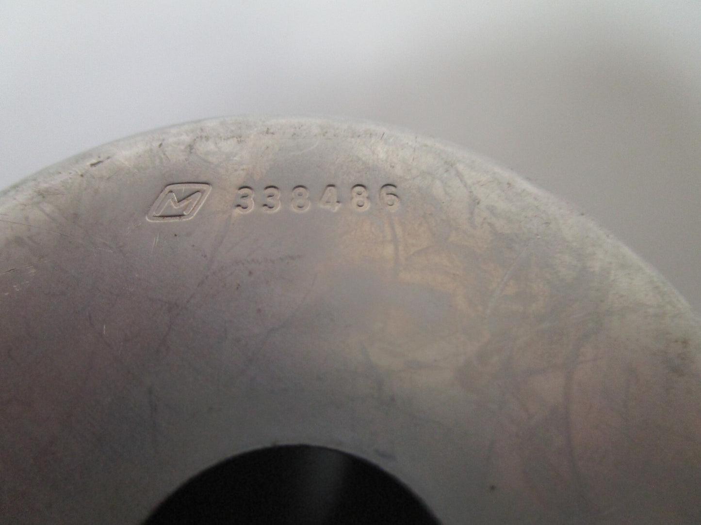 *NEW OEM* 0750 OMC Johnson Evinrude IMPELLER HOUSING 338486 0338486