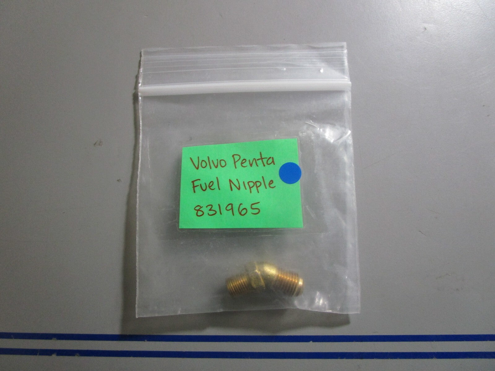 *NEW OEM* 0810 Volvo Penta Fuel Nipple 831965