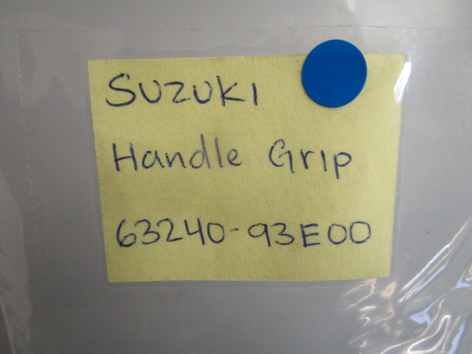 *NEW OEM* 0820 Suzuki Handle Grip 63240-93E00