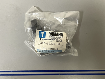 *NEW OEM* 0670 Yamaha Spark Plug Cap 677-82370-00-00 677-82370-00