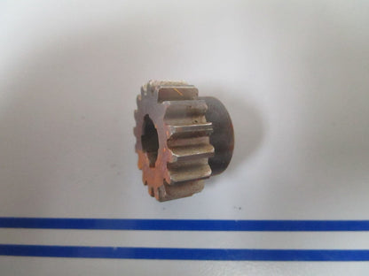 NEW OEM 313235 0313235 OMC Johnson Evinrude Gear 0810