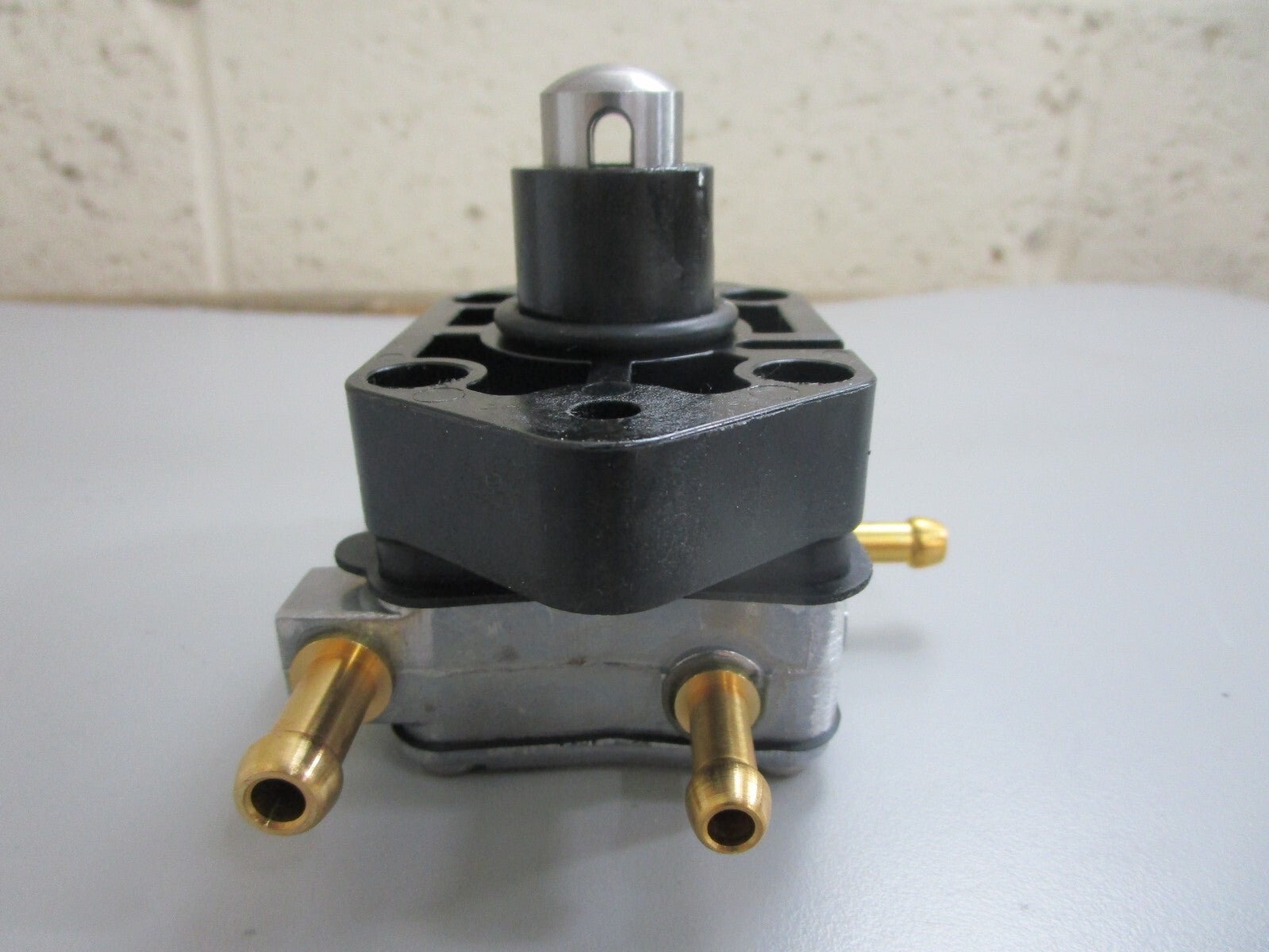 *NEW OEM* 0820 Mercury Quicksilver Fuel Pump 8M0141827