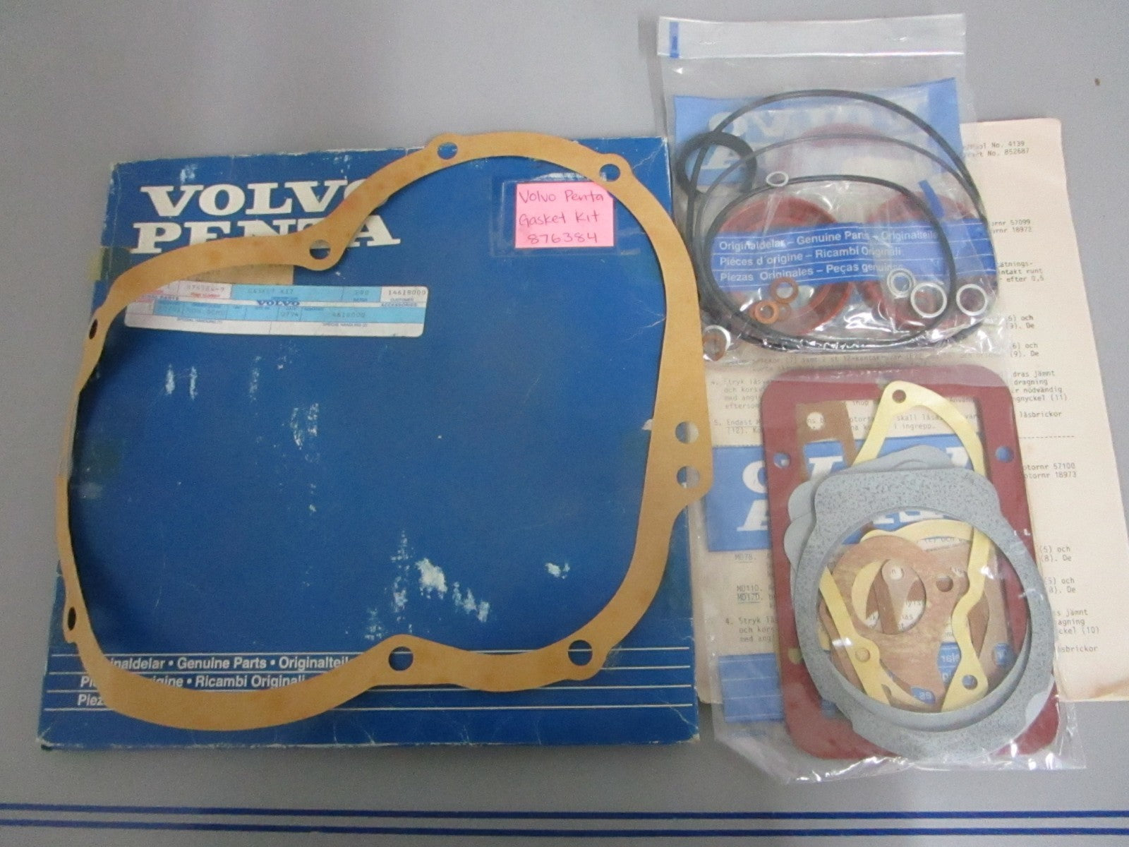 NEW OEM 876384 Volvo Penta Gasket Kit 0820