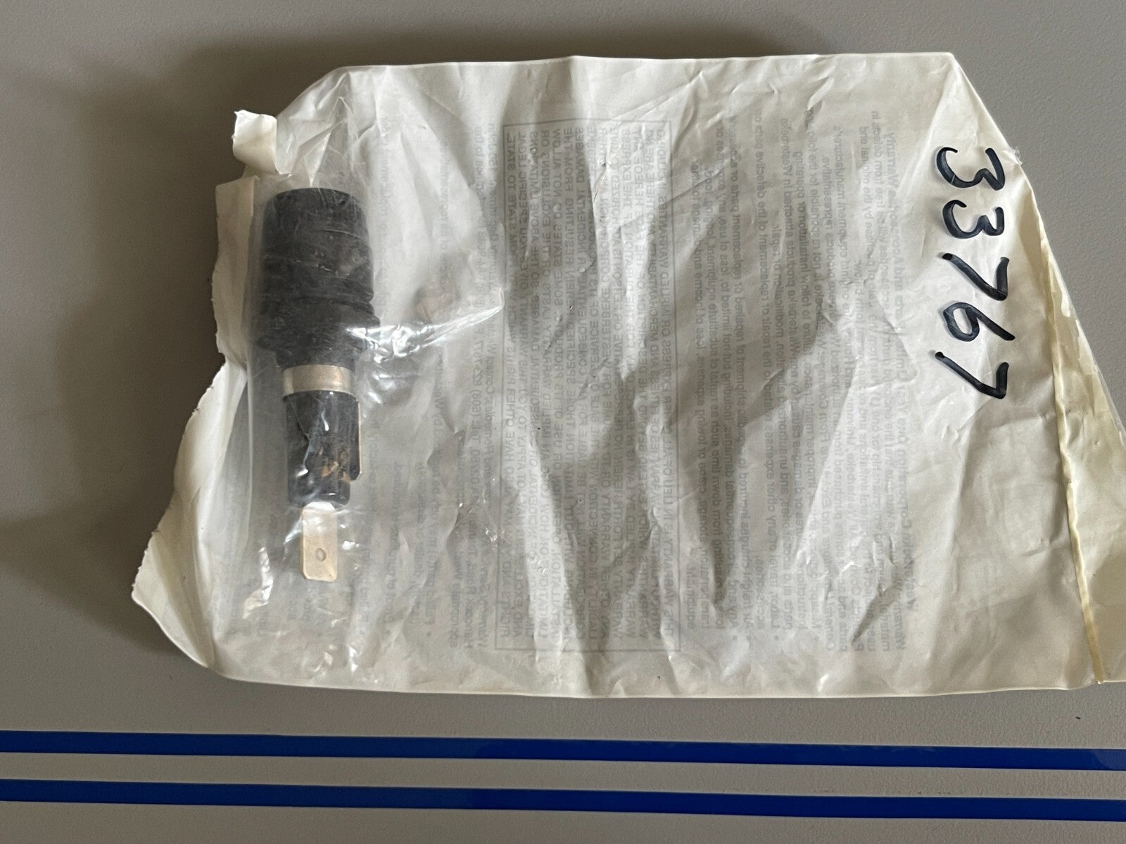 *NEW* 0810 Westerbeke Fuse Holder 33767