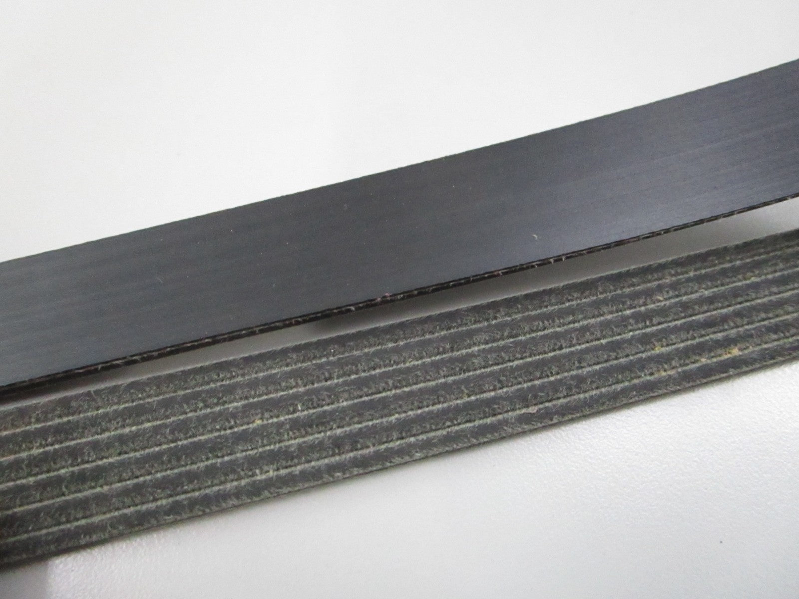 NEW 5060868 Dayco Serpentine Belt 0810