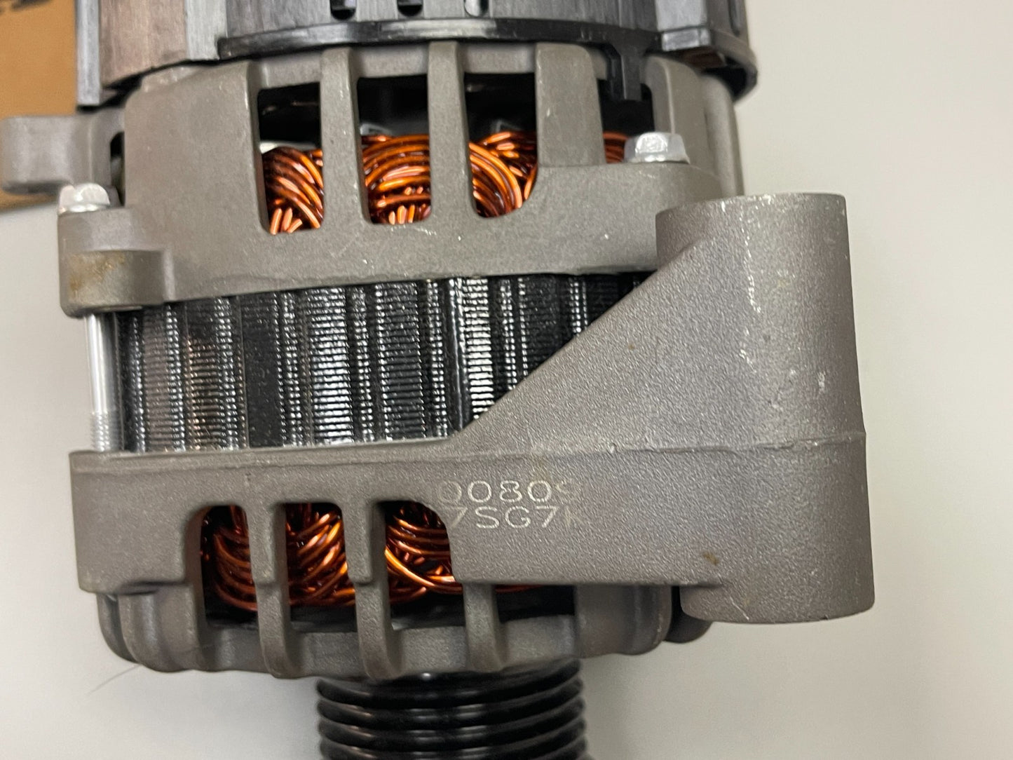 NEW OEM 3884950 Volvo Penta 12V 75A Alternator 0720