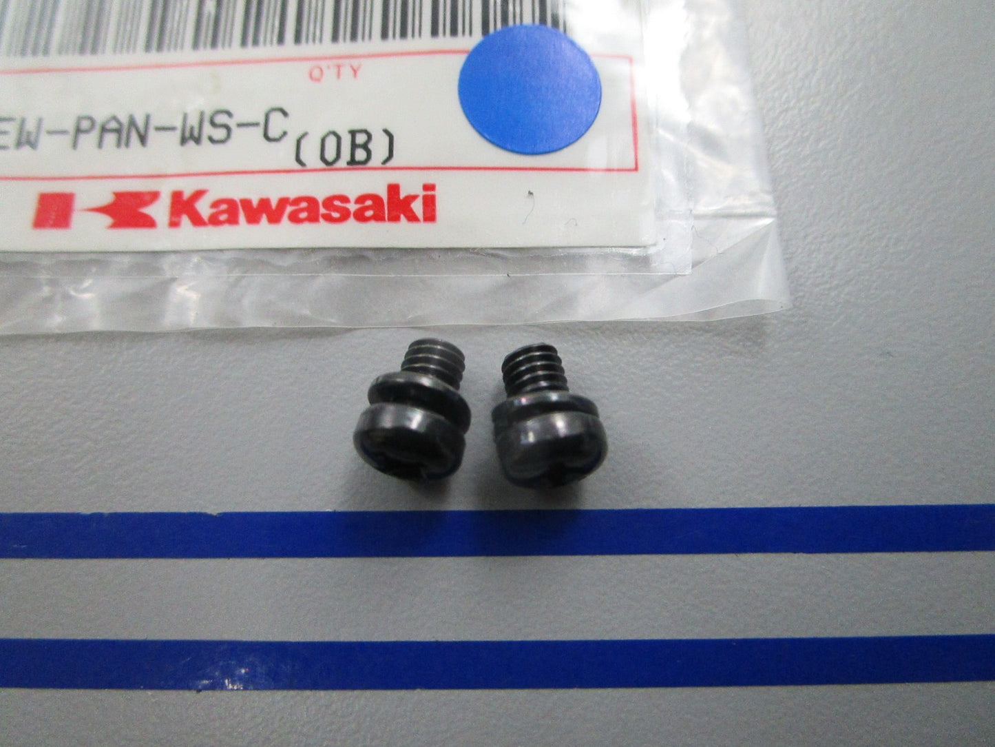 NEW OEM (LOT OF 2) Kawasaki 223C0406 Pan Screw 0810