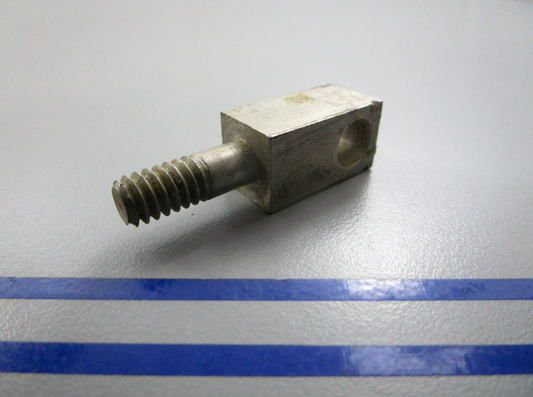 NEW OEM 316715 0316715 OMC Johnson Evinrude Connector 0810