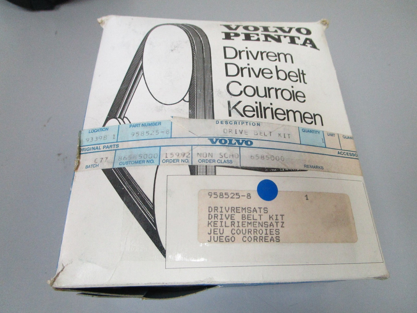 NEW OEM 958525 Volvo Penta Drive Belt Kit 0720