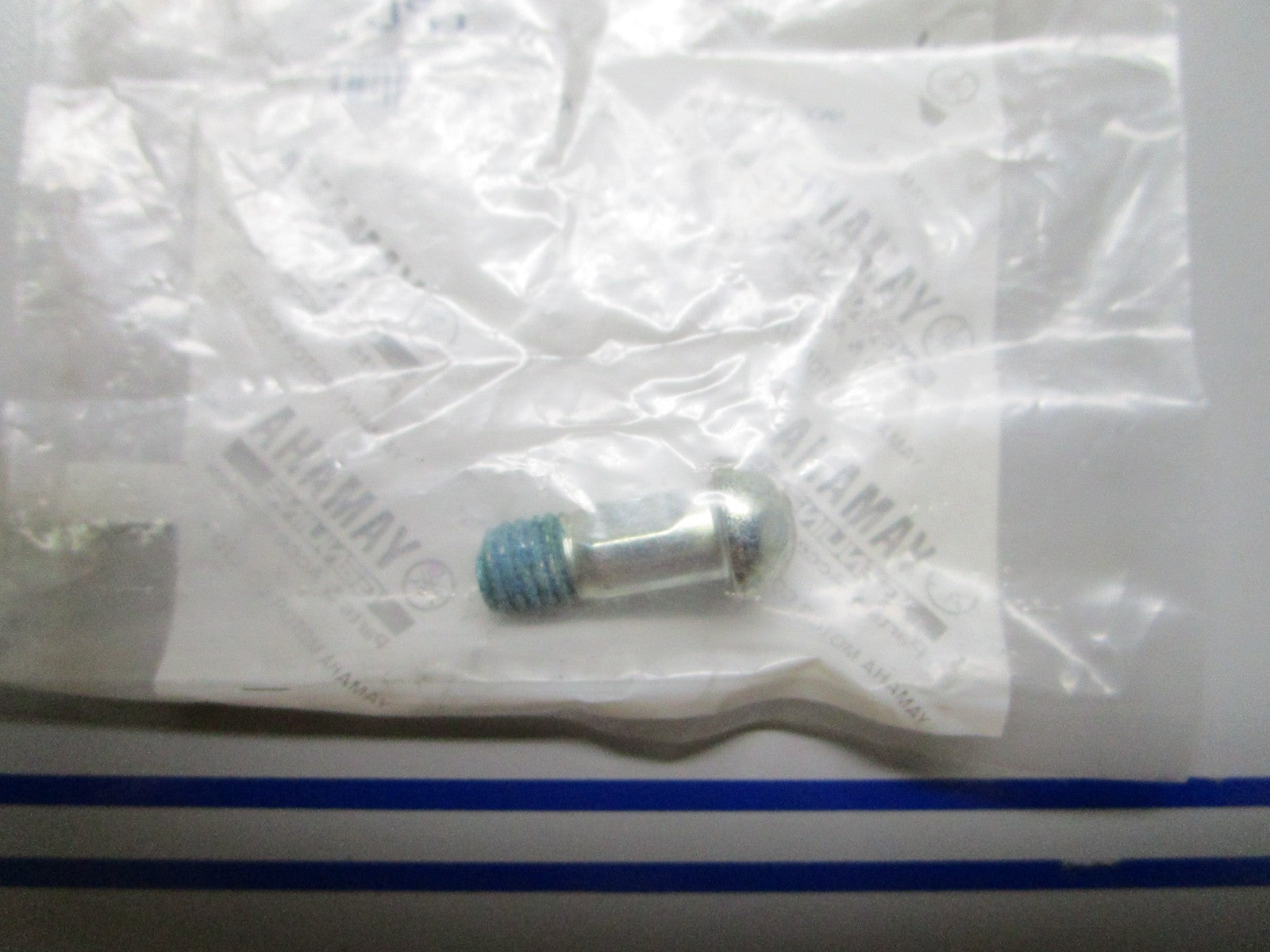 *NEW OEM* 0810 Yamaha Bolt 90109-083E0