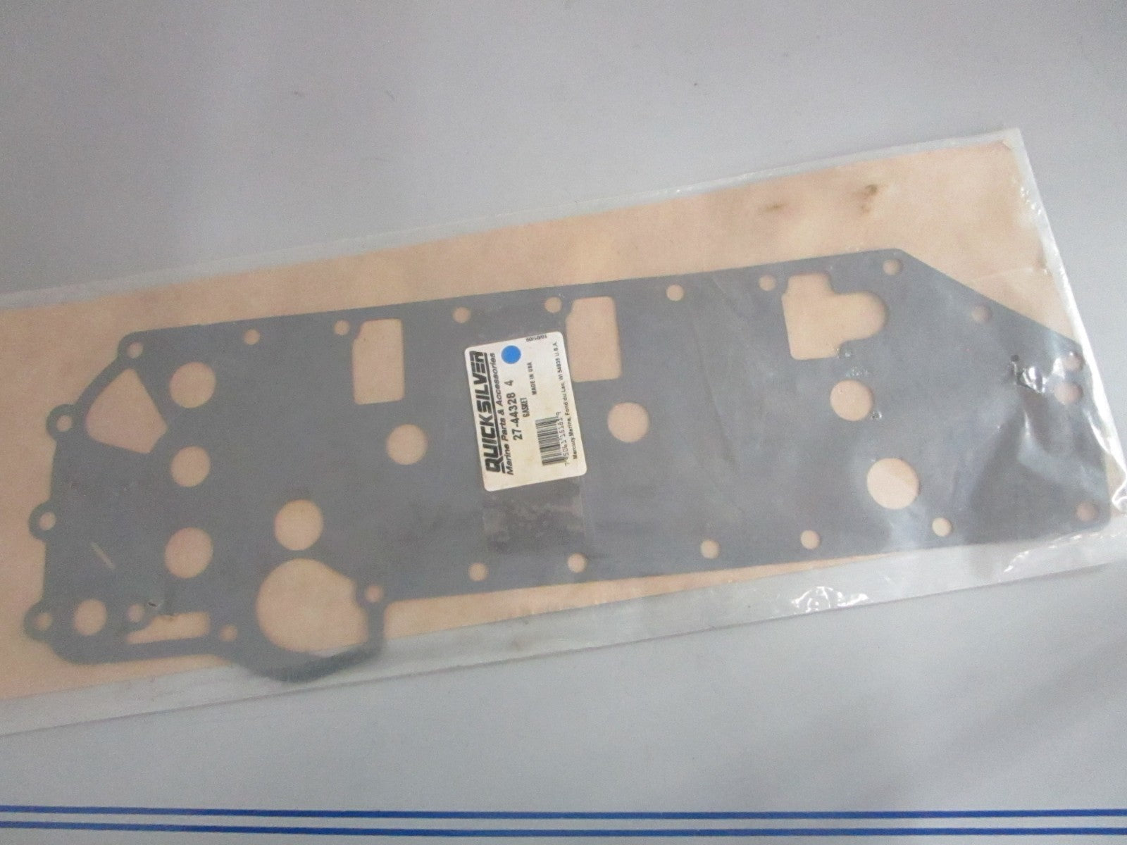NEW OEM 27-44328 4 Mercury Quicksilver Gasket 0820
